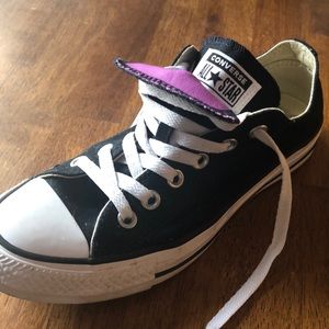 Converse All Star size 7 black low top shoes